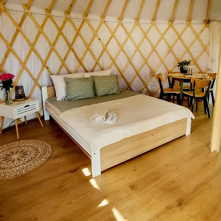Luxury tent Jurta Zygmuntowka